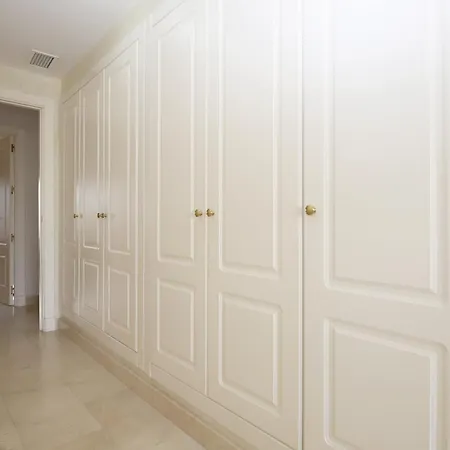 San Pedro Beachside Abril