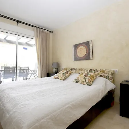 San Pedro Beachside Abril Daire