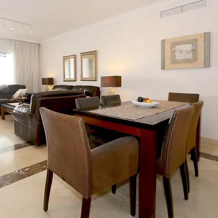 San Pedro Beachside Abril Μαρμπέλλα