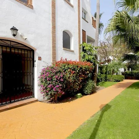 San Pedro Beachside Abril * Μαρμπέλλα