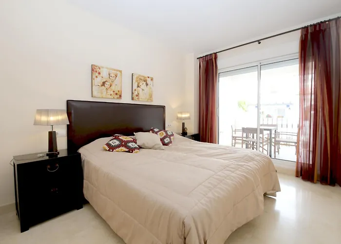 San Pedro Beachside Abril Марбелья