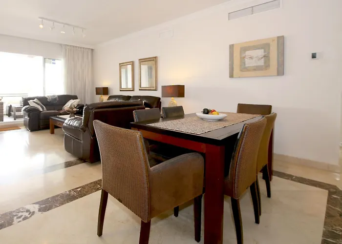 San Pedro Beachside Abril Марбелья